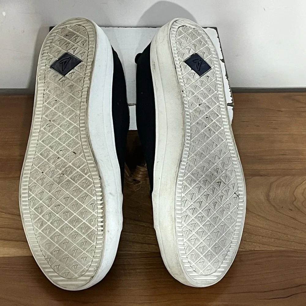 Sperry X Netflix Outer Banks OBX Top Sider Black Brown Laces‎ Women's Size 9.5